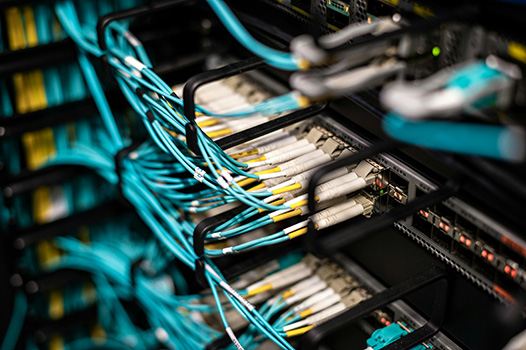 The Ultimate "In-Rack" Showdown: DAC vs. Transceivers vs. AOCs