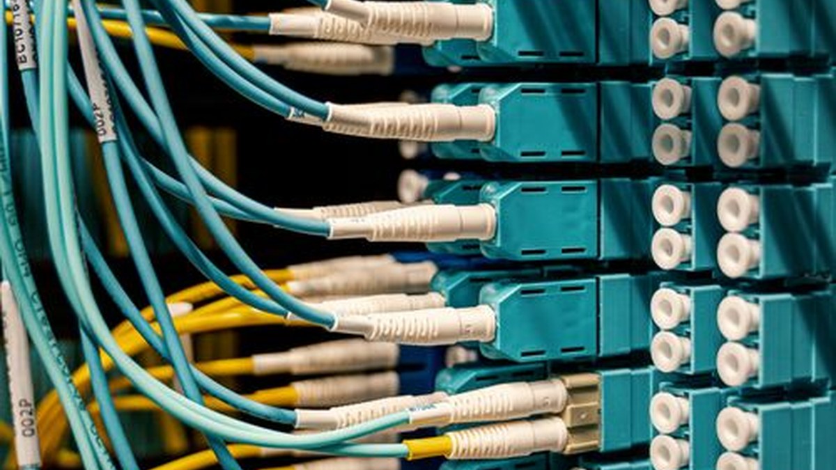 Optical Transceiver Sample Qualification Before a Volume Order